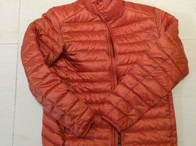 優(yōu)衣庫羽絨服，給老公買的~