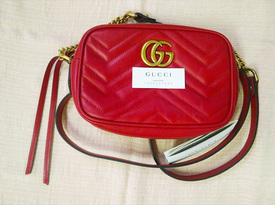 一個(gè)讓我愛(ài)不釋手的小古馳 - Gucci Marmont 麥特拉斯 凸紋單肩包