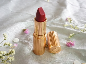 霸氣的外表，溫柔的內(nèi)心----charlotte tilbury啞光口紅 #red carpet red