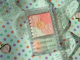不買貴的只買對的---canmake花瓣雕刻五色腮紅