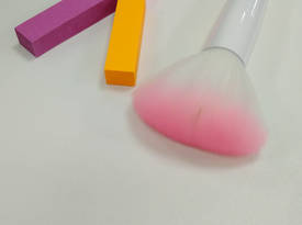 比友福利~粉嫩、高顏值的wet n wild 散粉刷