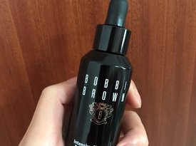 養(yǎng)膚粉底液--BOBBI BROWN 蟲草粉底液 SPF40 PA+++ 30ml