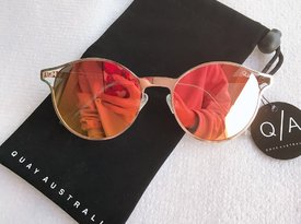 潮的曬不干系 QUAY AUSTRALIA  女士太陽鏡+ Original Penguin 男士純棉復(fù)古漁夫帽