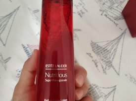 清爽又保濕！這款雅詩(shī)蘭黛 紅石榴精華水 清爽型 200ml 愛了愛了