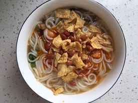 柳江人家螺螄粉，臭？其實(shí)是真香