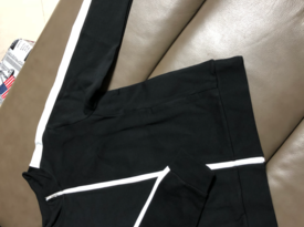 嚴(yán)選的運(yùn)動(dòng)外套也不錯(cuò)