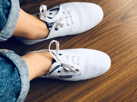 henleys Bevan 小白鞋