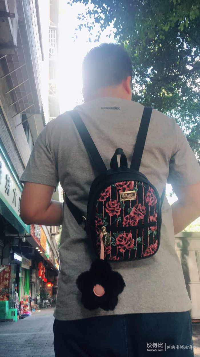 瘦子背很好看.胖子背的话如图