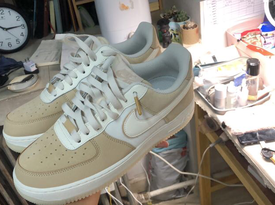 第一雙 耐克 Airforce1運(yùn)動鞋