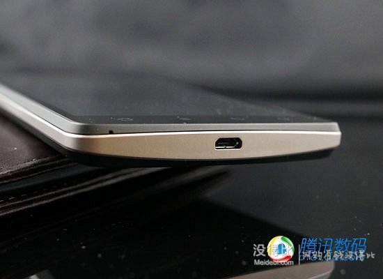 天语大黄蜂touch机身接口设计天语大黄蜂touch机身按键接口设计机身